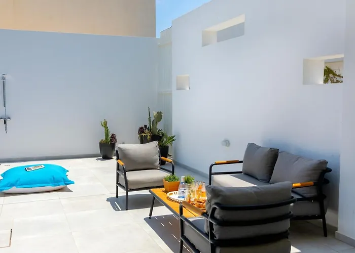 Almaria 16 * بروتاراس