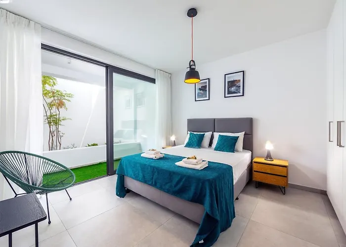 Almaria 16 * بروتاراس