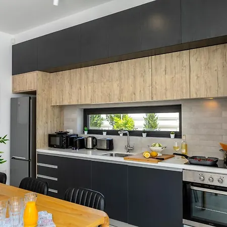 וילה Almaria 16 *